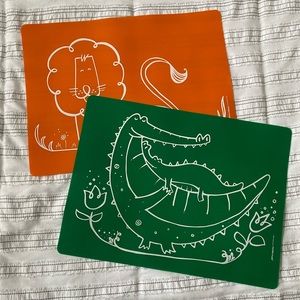 Modern Twist silicone placemats